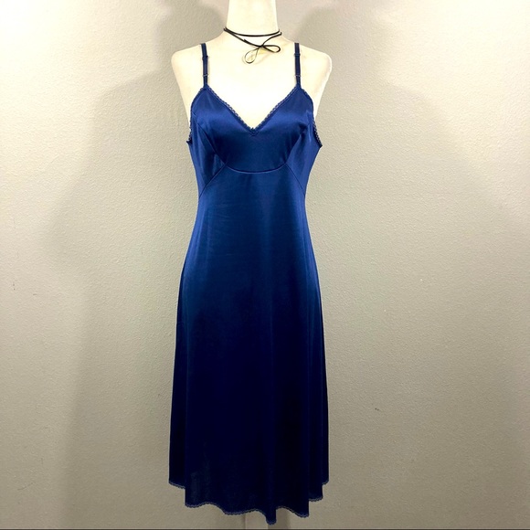 Vintage Other - *SOLD* Vintage 1970’s Vanity Fair Skip Dress